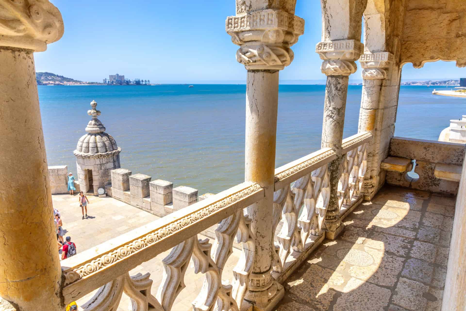 Vue depuis la terrasse de la Torre de Belém